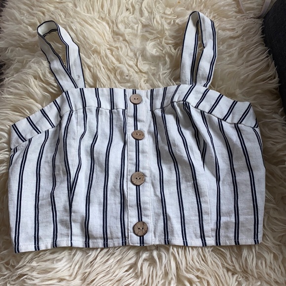 Garage cropped tank top - Picture 1 of 3